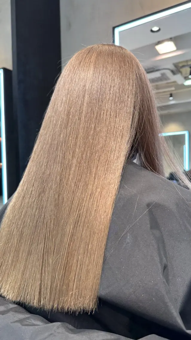 ロング カラー ヘアカラー トリートメント 透明感×艶カラー🤍 🌟YOSHIKIのヘアスタイル