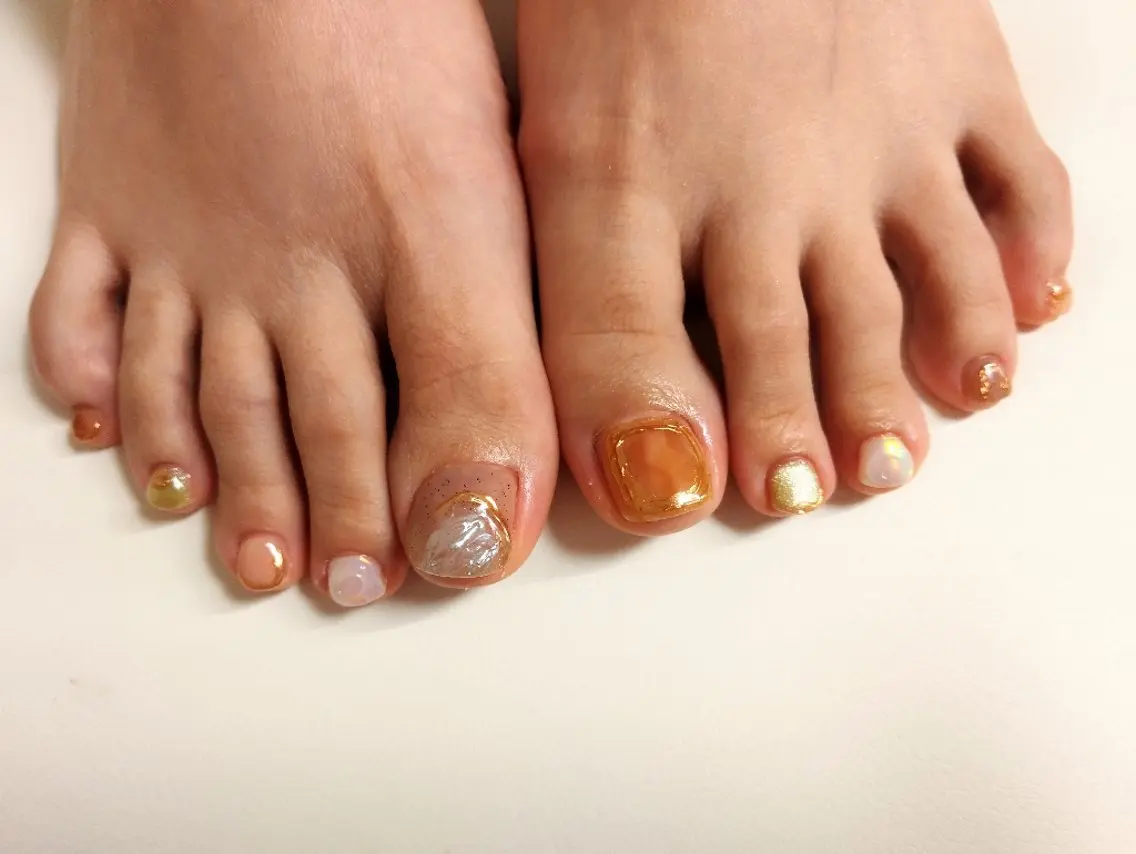 ネイル フットネイル ニュアンスネイル フットネイル ＤI'A ネイルサロンのネイルデザイン