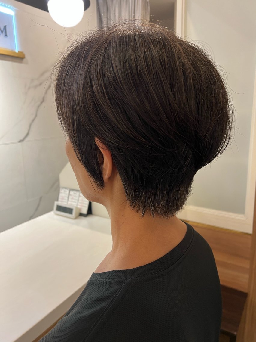 ショート 村中 逸紀のヘアスタイル