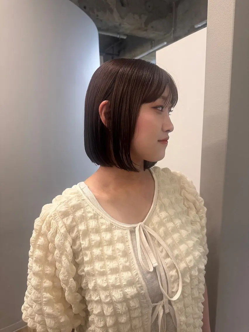 ミディアム カラー カット ヘアカラー トリートメント 足立 七彩のヘアスタイル