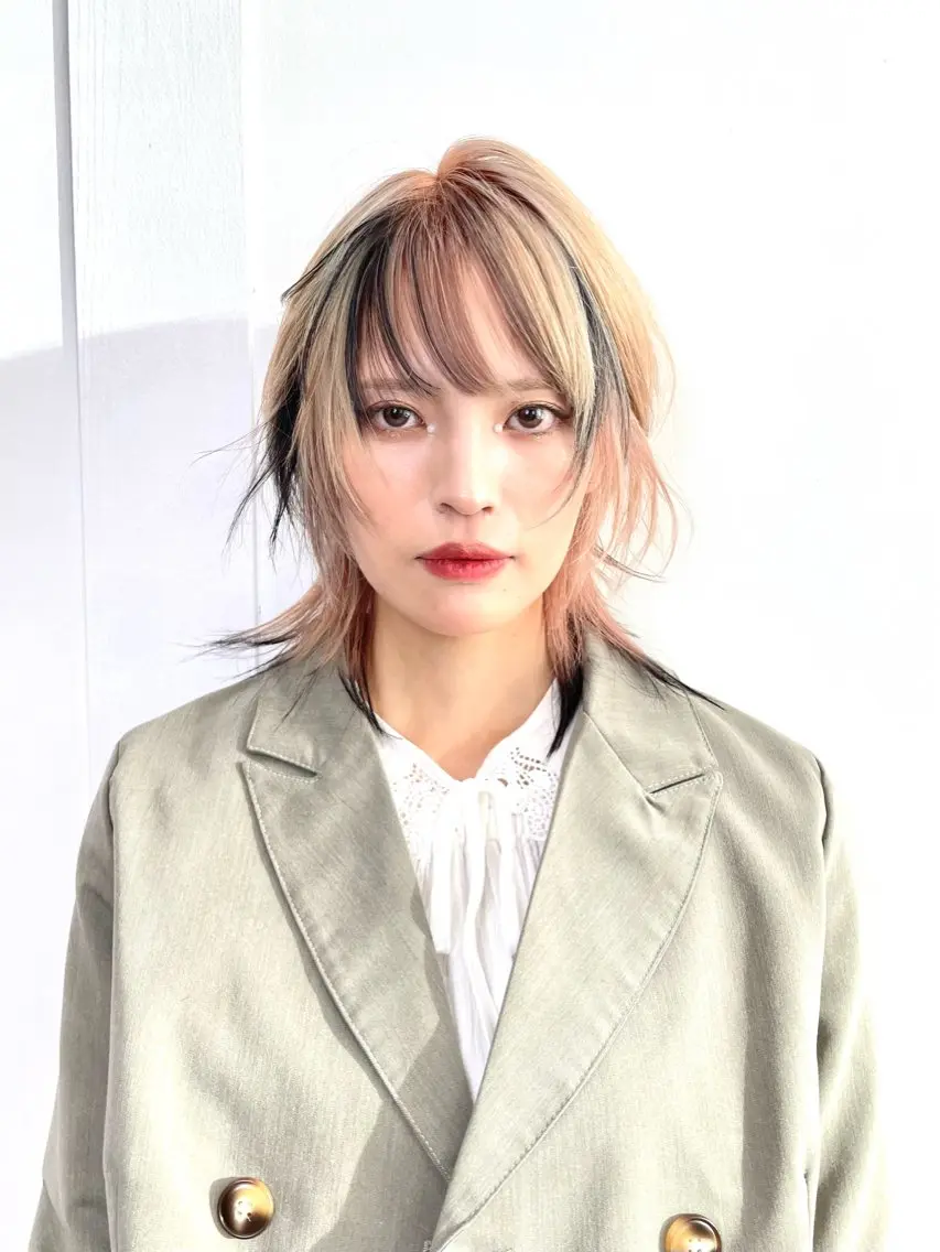 ショート カラー デザインカラー ハイトーンカラー ウルフカット ヘアカラー トリートメント ハイトーン/レイヤー /ウルフ⭐️永田⭐️のヘアスタイル