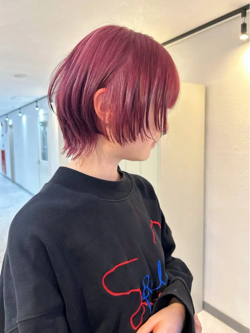 ショート カラー ラベンダーカラー レッドカラー ショートヘア ウルフカット カット ヘアカラー RINA/ハイトーン /レイヤー/髪質改善のヘアスタイル