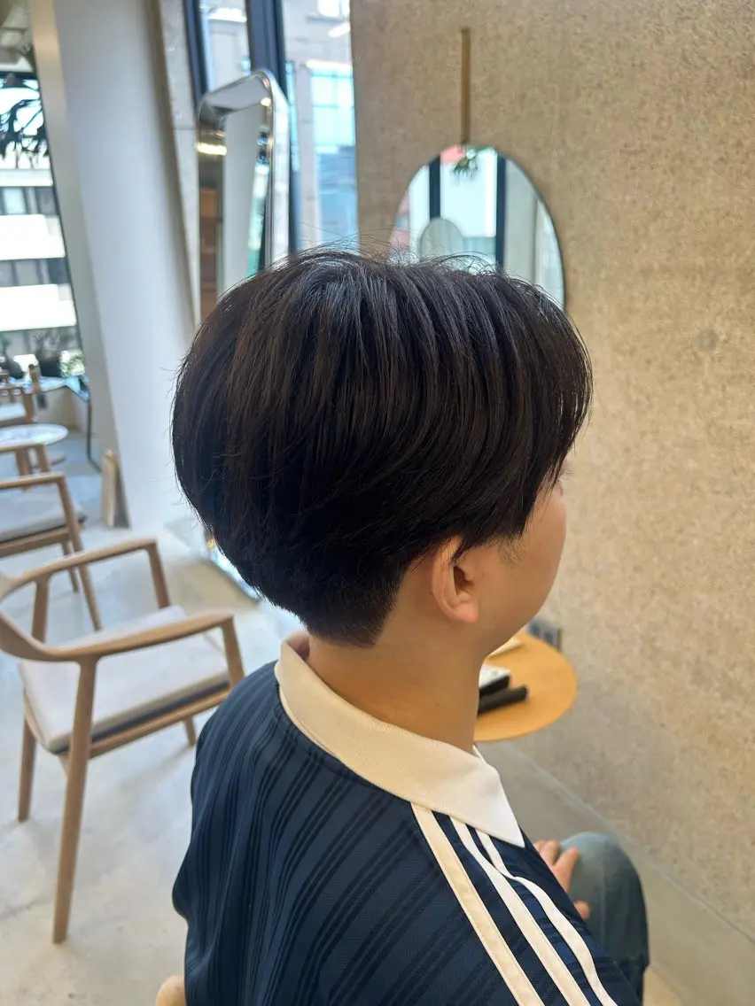 ショート カラー ヘアカラー トリートメント SiLO Yukinaのヘアスタイル