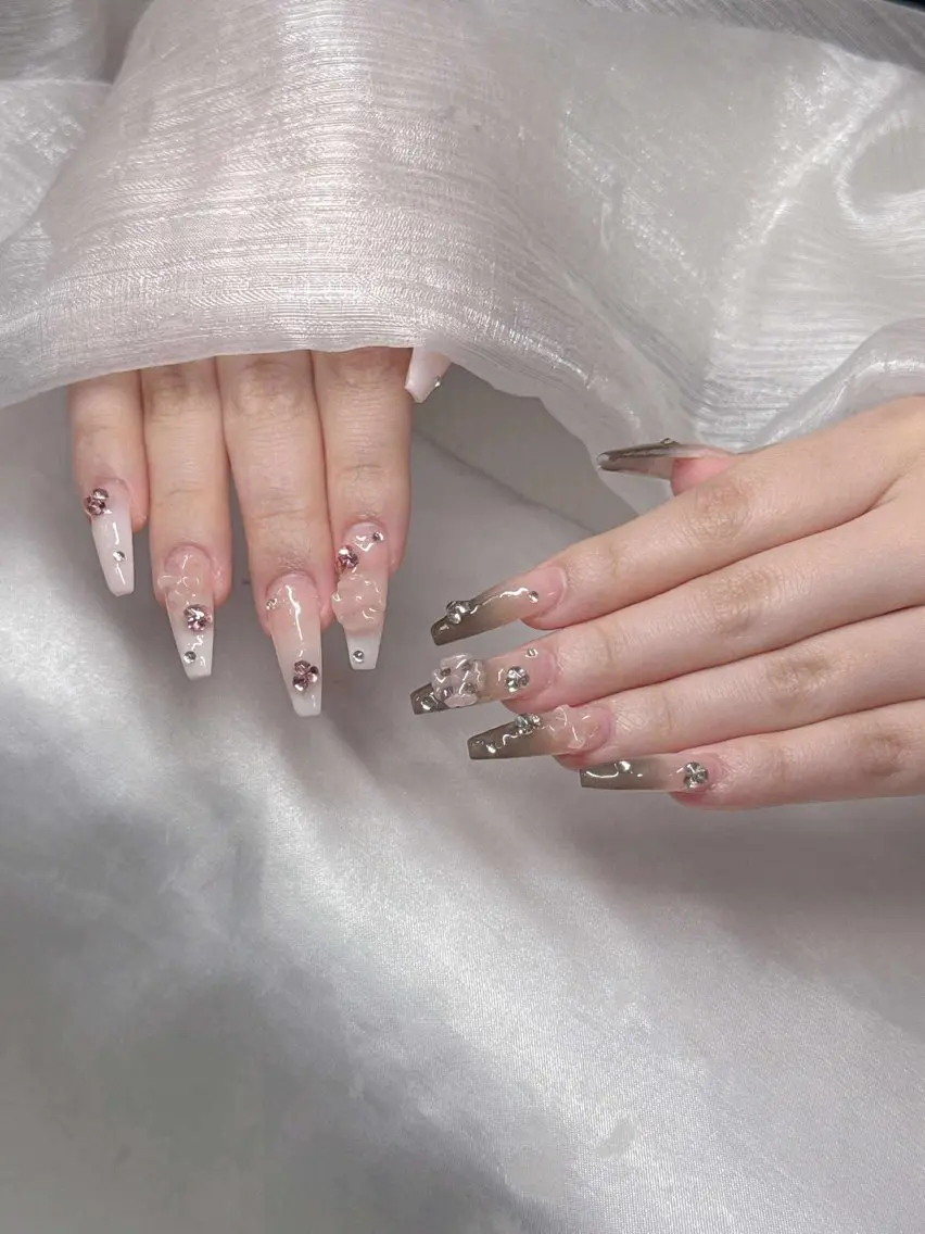 ネイル 長さ出し グラデーション 卒業式 キラキラネイル マグネットネイル ハンドネイル Lee Nailsのネイルデザイン