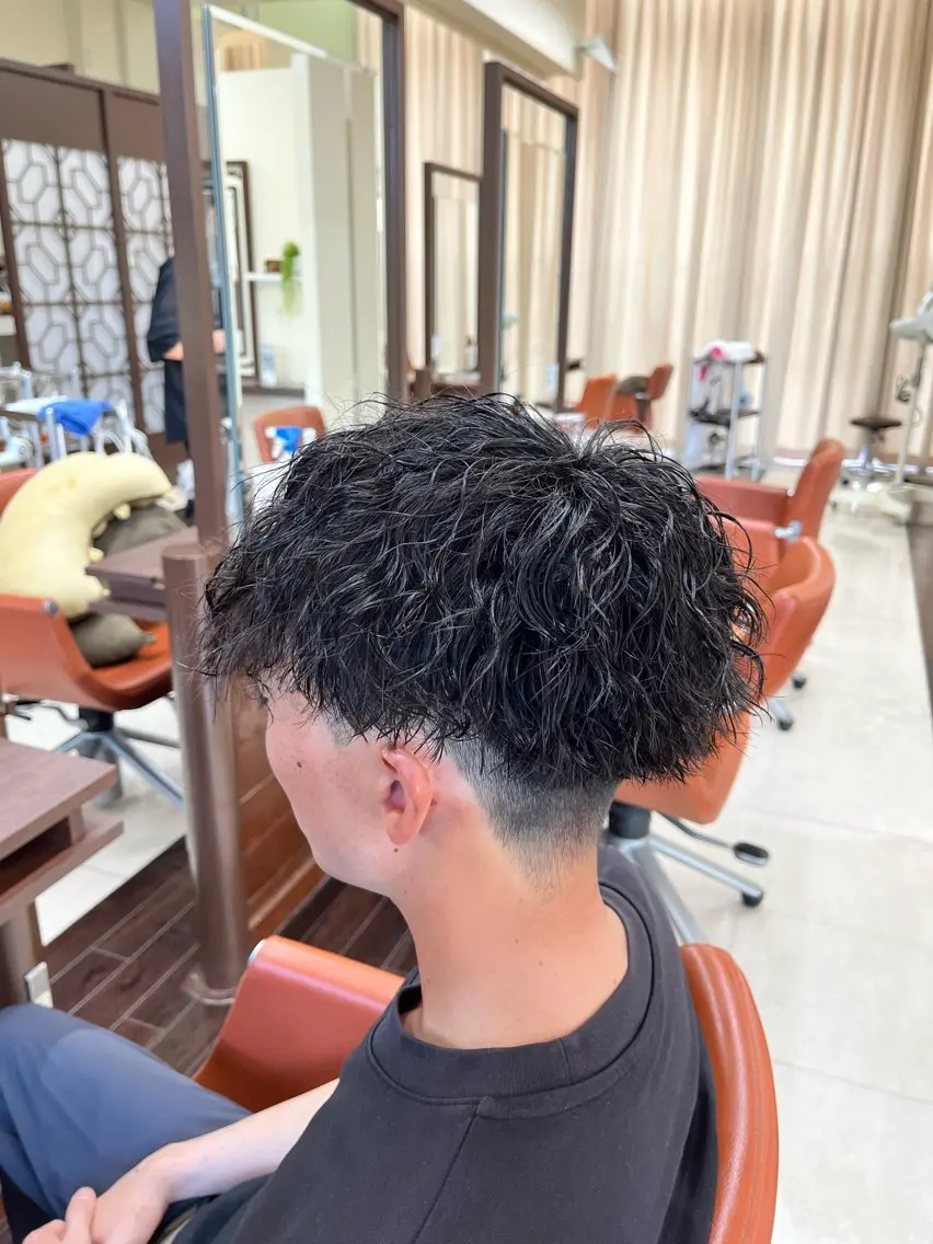ショート パーマ メンズ マッシュ メンズパーマ ツイストスパイラルパーマ 刈り上げ スパイラルパーマ 🧊メンズ特化🧊 高木航希のヘアスタイル