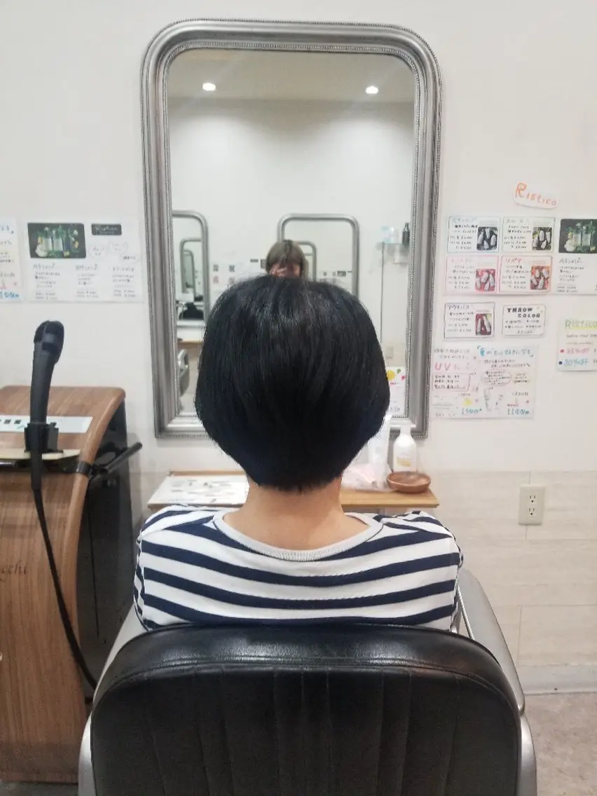 ショート カット 暖色🍎透明感カラー 🩵小林かりんのヘアスタイル