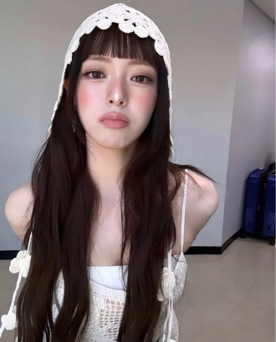 ロング カラー 縮毛矯正 カット ヘアカラー 縮毛矯正 トリートメント ラベンダー💜 グレージュ🩶のヘアスタイル