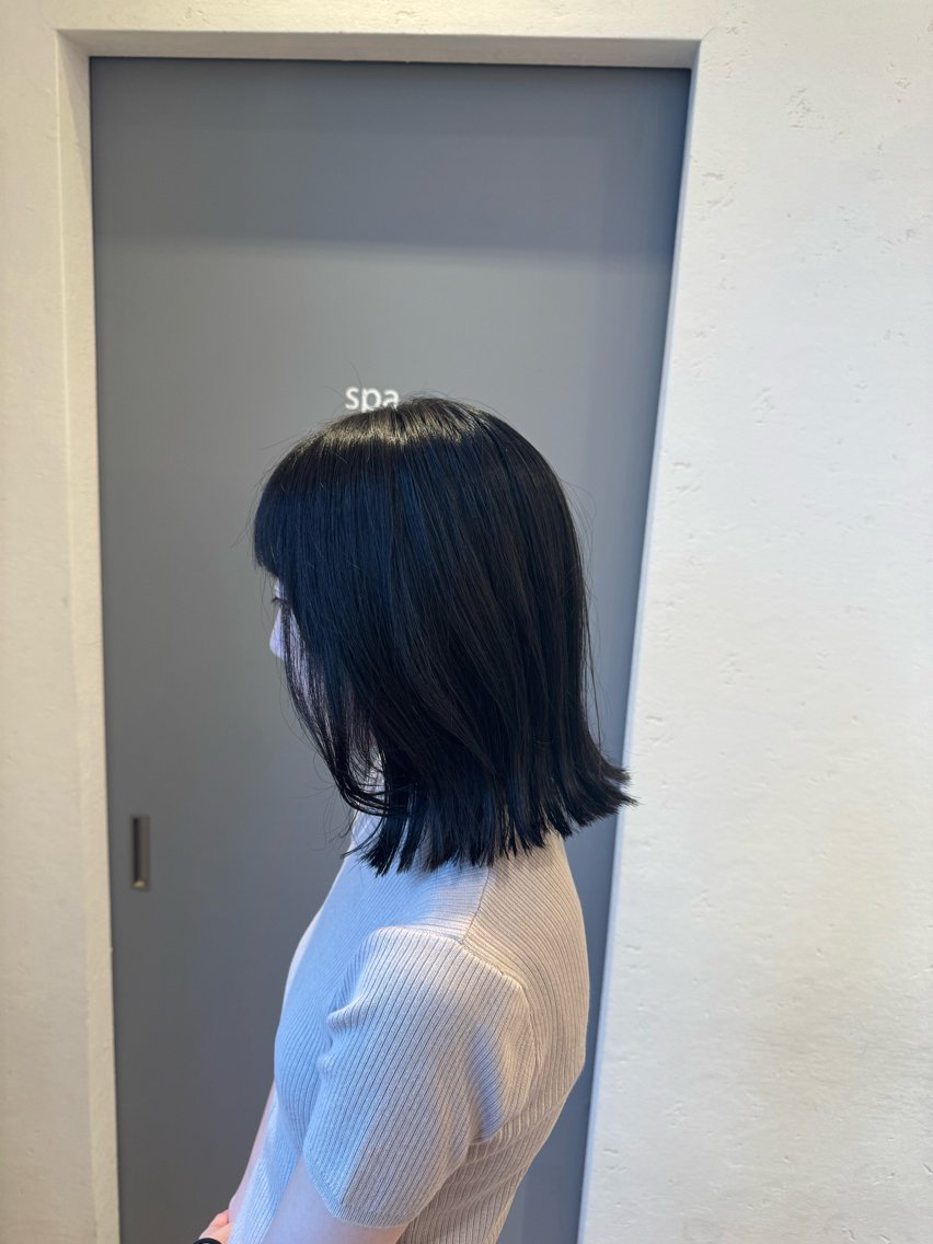 ミディアム カット 埴岡 若葉のヘアスタイル