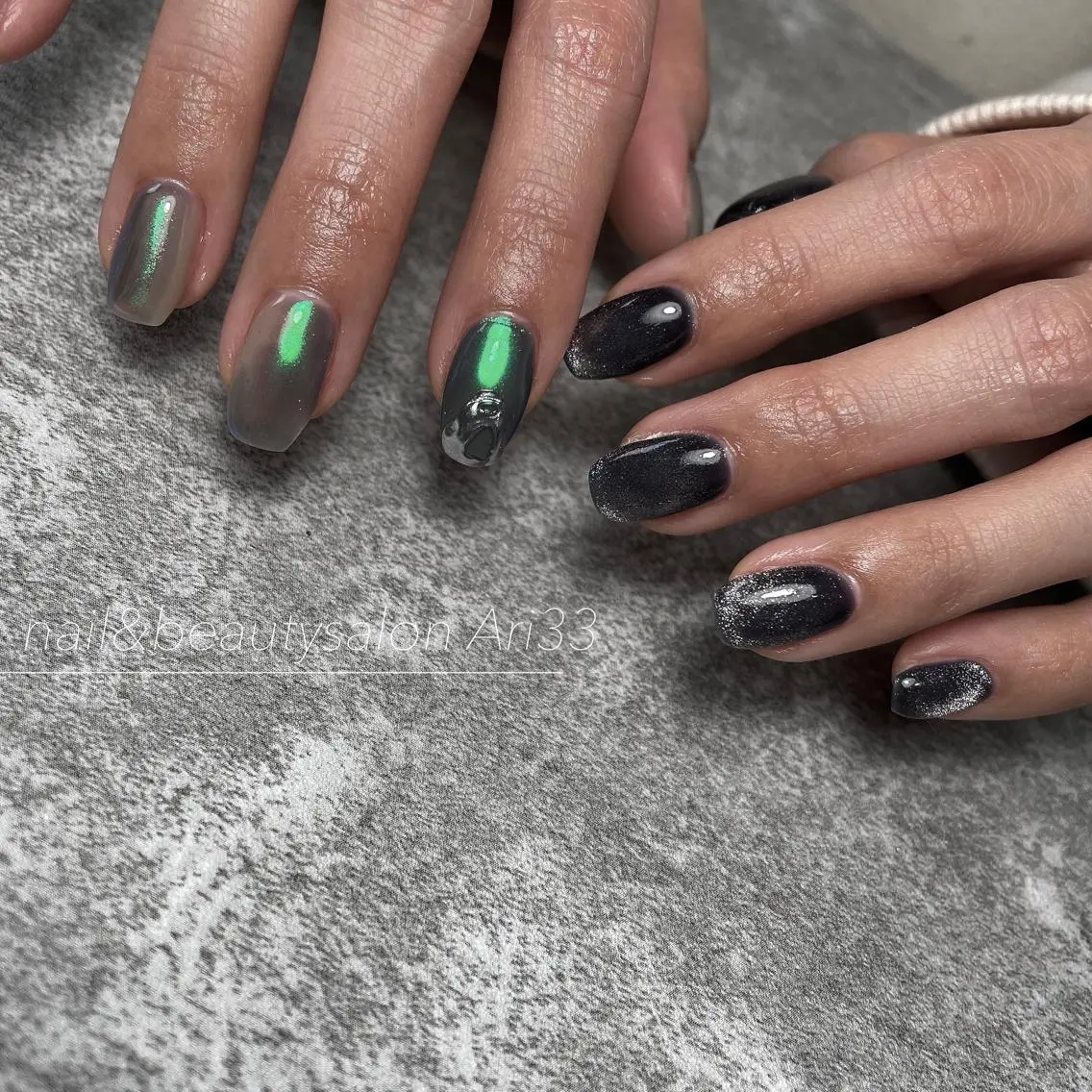 ネイル マグネットネイル ミラーネイル ニュアンスネイル ハンドネイル プライベートサロン Ari33nailのネイルデザイン