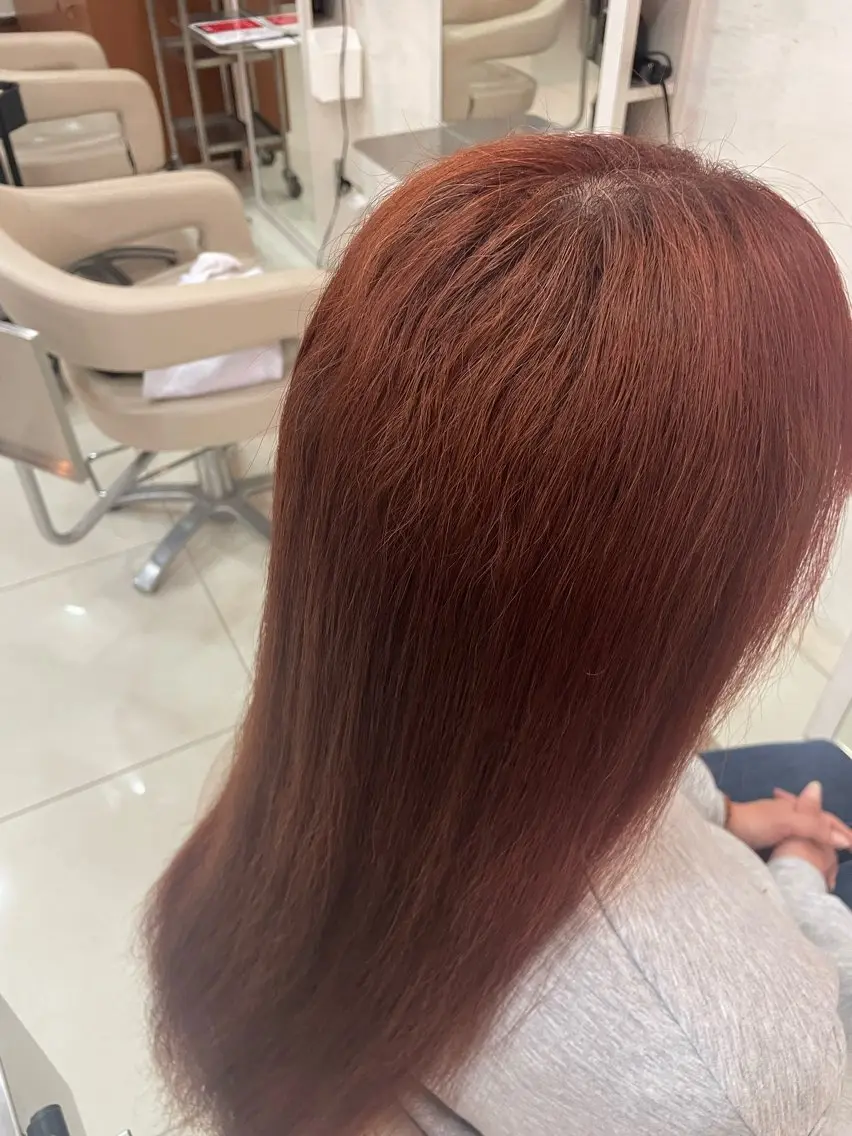 ロング カラー ヘアカラー 石垣 颯士のヘアスタイル