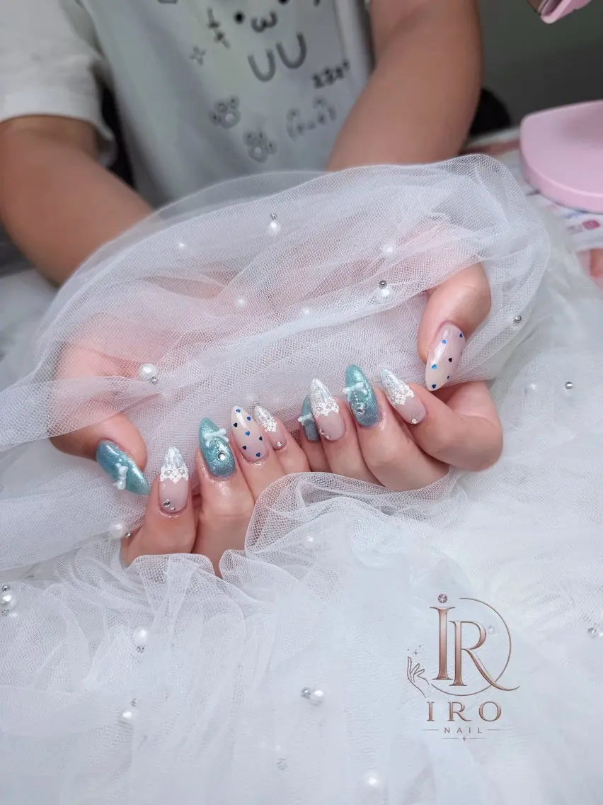 ネイル ハンドネイル IRO Nail Studioのネイルデザイン