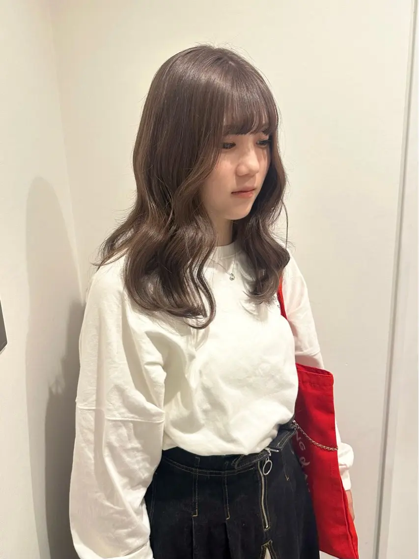ロング カラー ヘアアレンジ ブリーチ ヘアカラー トリートメント Himawari♡ 柔らかいカラーのヘアスタイル