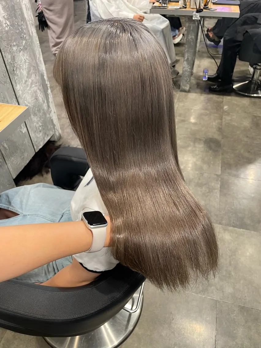 ミディアム カラー ヘアカラー トリートメント ハイトーン 横浜💞ミオのヘアスタイル