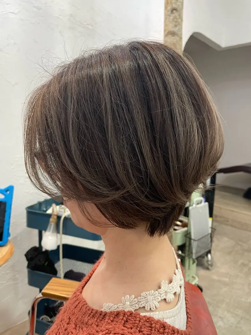 ショート カラー ハイライトカラー ハイライト fio マナミのヘアスタイル