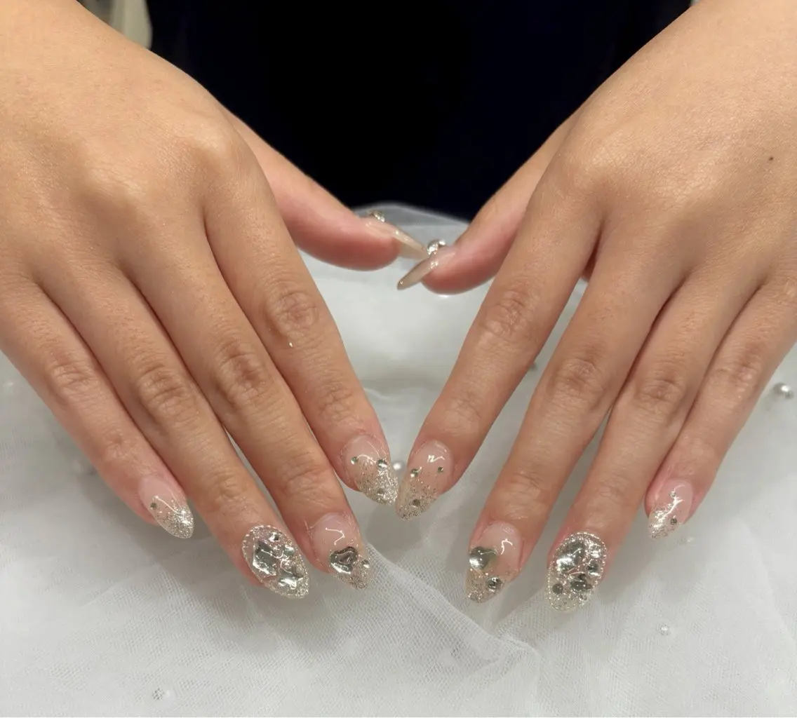 ネイル ゴージャス キラキラネイル Rave nail yoshiのネイルデザイン