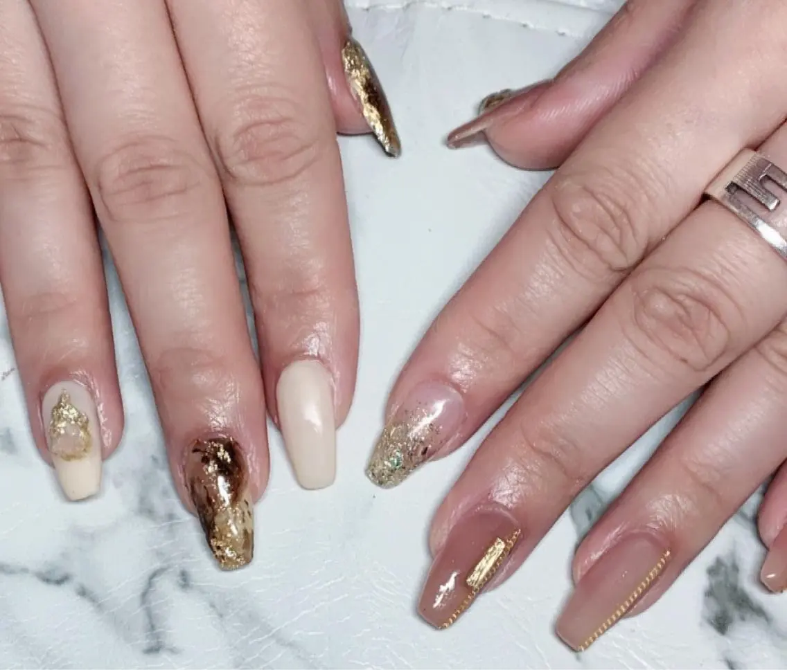 ネイル アニマル柄 アートネイル ラメ(グリッター) ラメグラデーション マットネイル ハンドネイル x.1.0.nail ♡Cのネイルデザイン