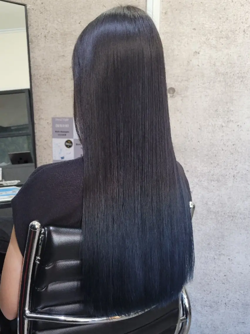 ロング カラー ブリーチ ブルーカラー グラデーションカラー ハイトーンカラー ネイビーカラー Day&Night [店長]Chiakiのヘアスタイル