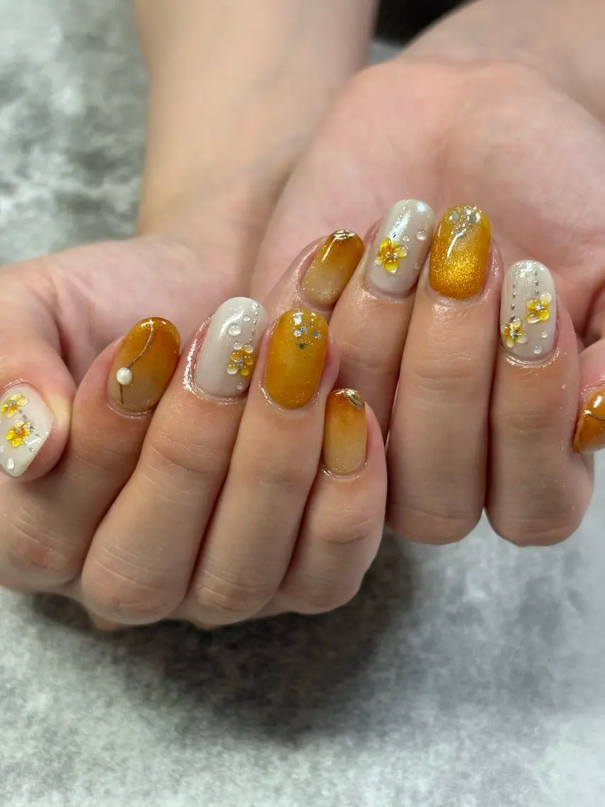 ネイル ハンドネイル FIORITURA Maikoのネイルデザイン