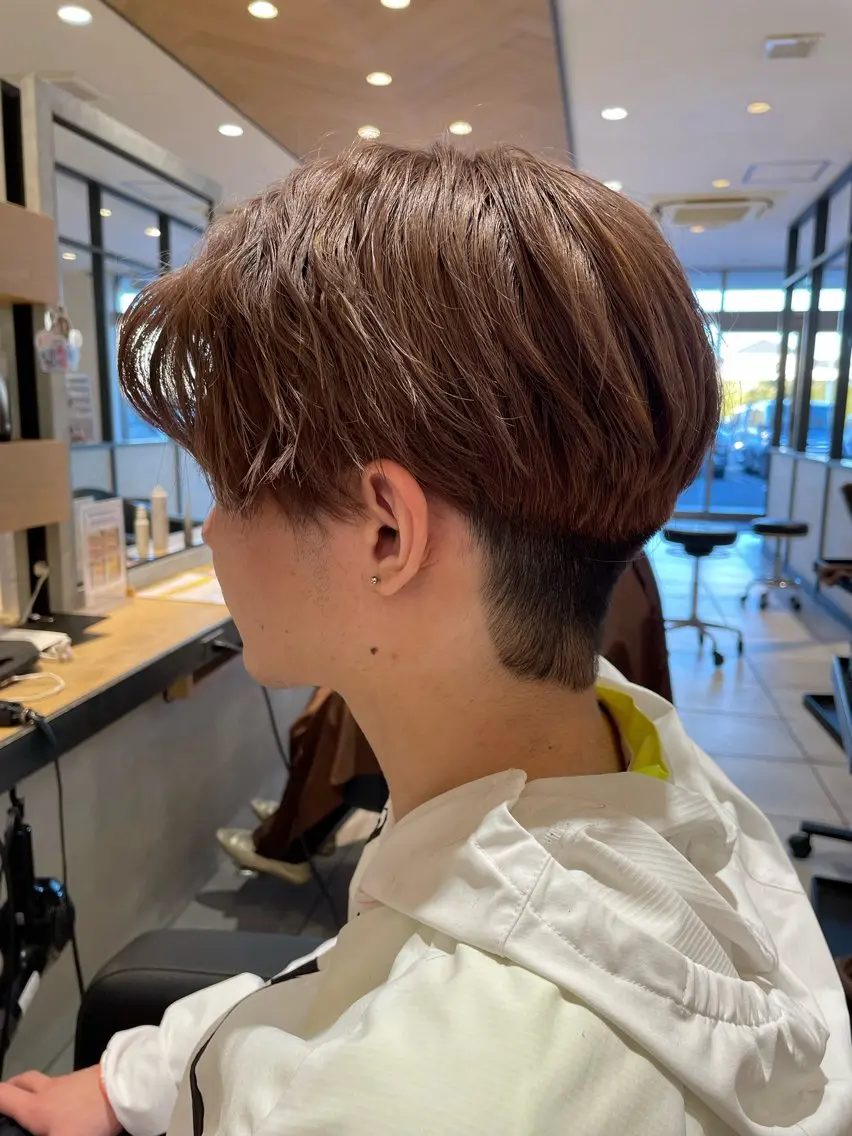 ショート メンズ メンズブリーチ メンズハイトーン 似合わせカット ショートヘア カット ヘアカラー トリートメント ヘッドスパ ヘアセット 寺田 翔のヘアスタイル