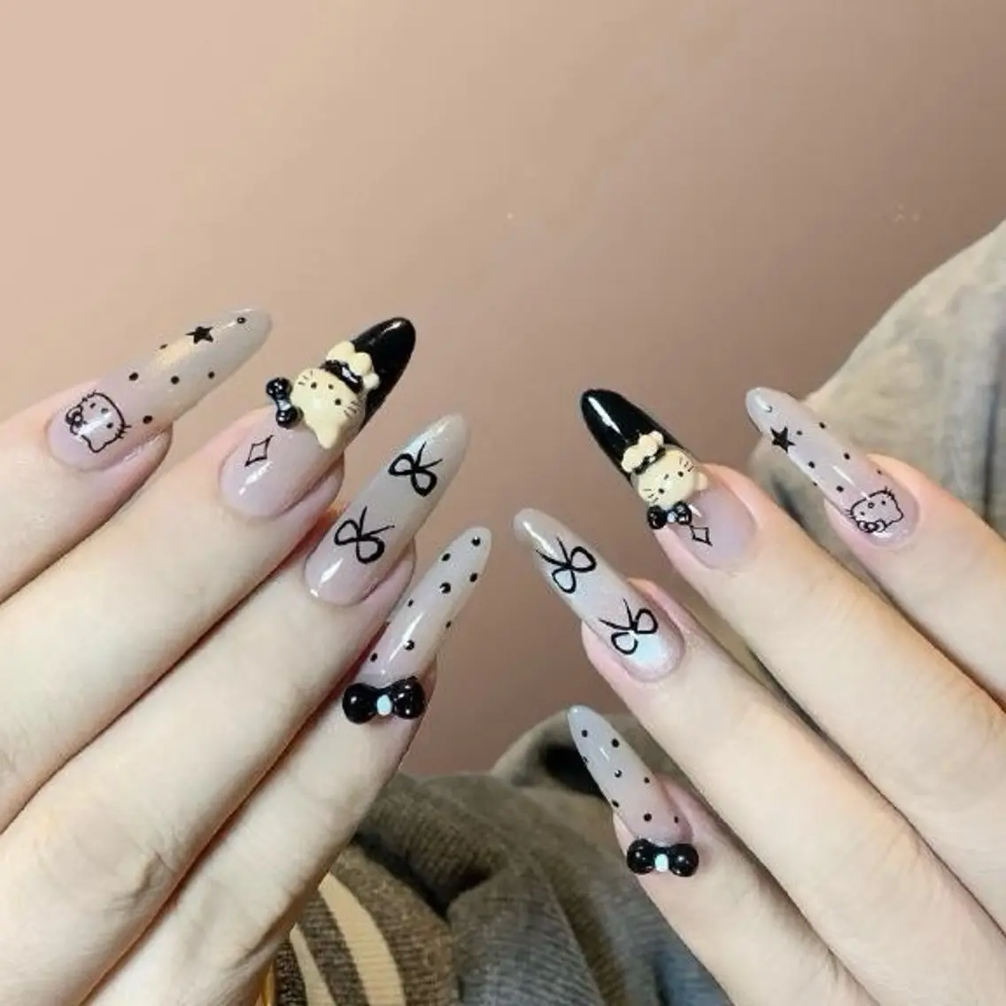 ネイル アートネイル オーロラネイル フレンチネイル ジェルネイル グラデーション ハンドネイル Nova Nailのネイルデザイン