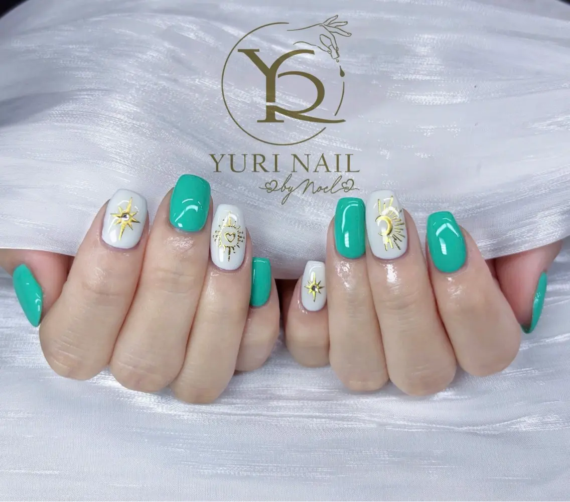 ネイル チークネイル 成人式 フットネイル ガーリー グラデーション ハンドネイル フットネイル ハンドケア YURI Nail NARITAのネイルデザイン