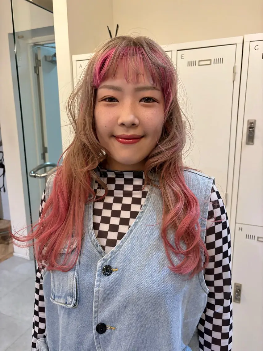 ロング カラー デザインカラー 増井 彩乃のヘアスタイル