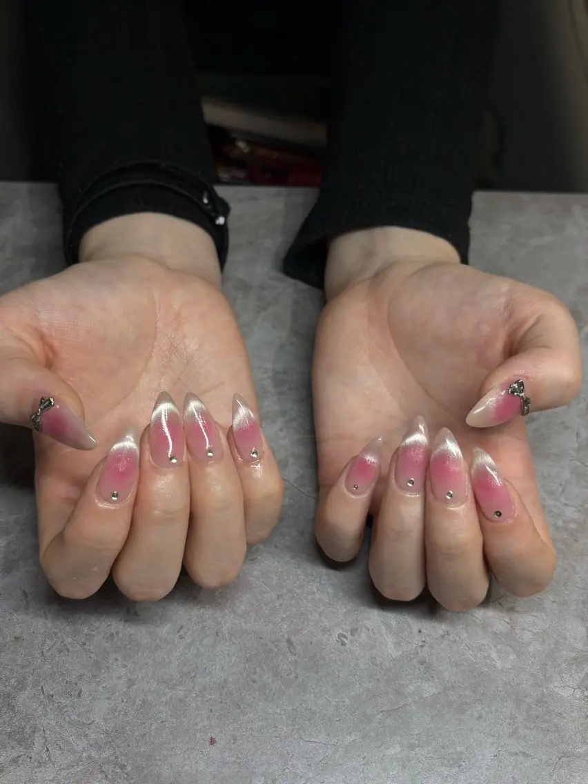 ネイル フレンチネイル マグネットネイル マグネットフレンチ ハンドネイル IROHA NAIL Rinonのネイルデザイン