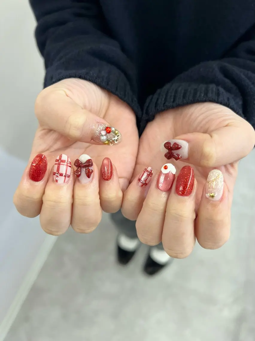 ネイル ボルドー フレンチネイル ジェルネイル マグネットネイル ニュアンスネイル ハンドネイル ハンドケア Bana_ Nailのネイルデザイン