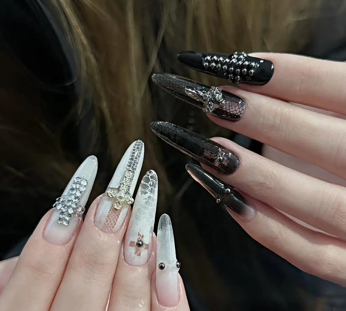 ネイル ハンドネイル Pure&Rich Nailのネイルデザイン