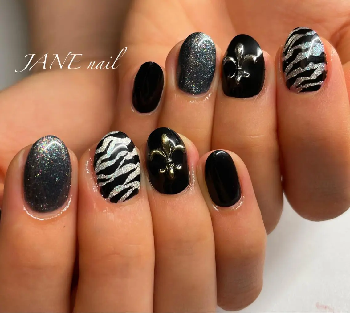 ネイル アニマル柄 フットネイル マグネットネイル シルバー 春ネイル ハンドネイル Nail Salon JANEのネイルデザイン