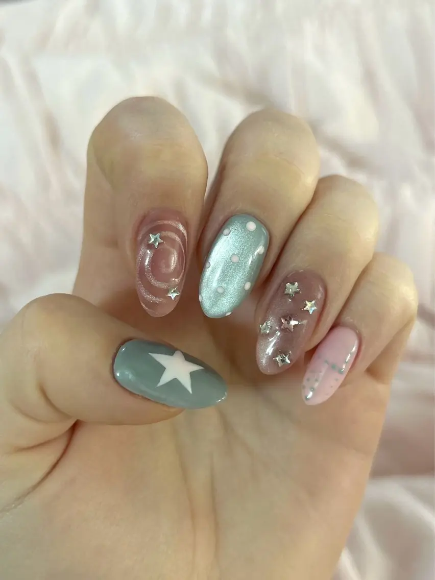 ネイル フットネイル フレンチネイル ジェルネイル マグネットネイル 持ち込み ハンドネイル Ribbonnail salonのネイルデザイン