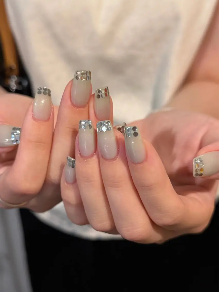 ネイル ホログラムネイル 持ち込み シンプルネイル ハンドネイル NORA南青山/ kanohaのネイルデザイン