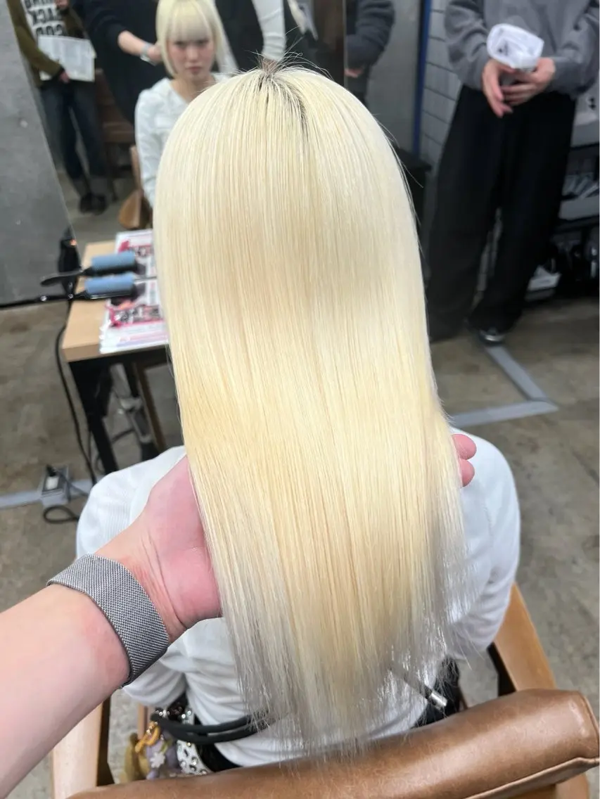 👑【抜きっぱなしブロンド】👑+艶トリートメントの写真