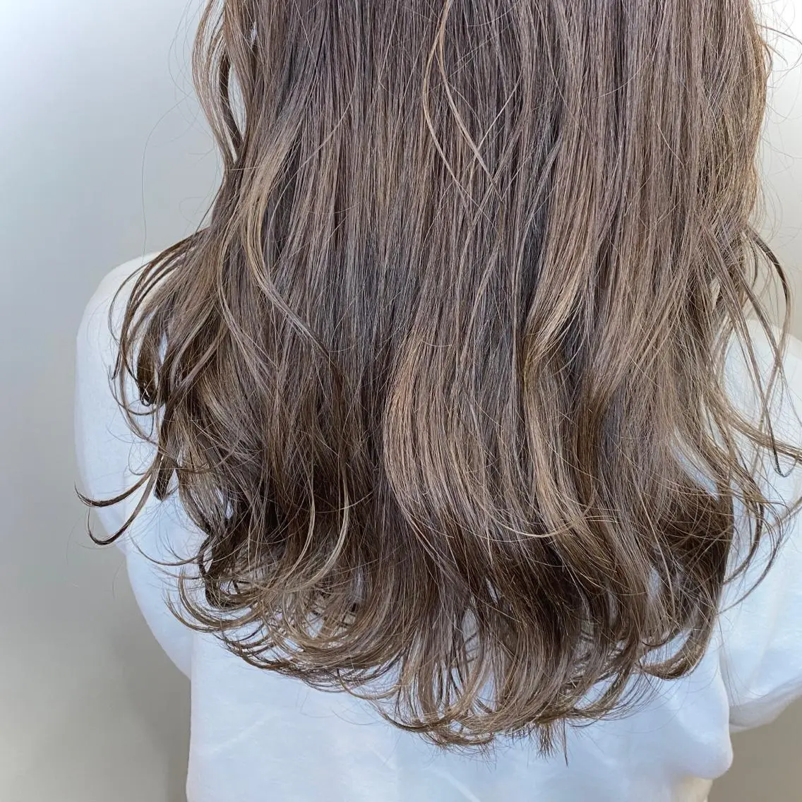セミロング カット ヘアカラー エクステ しもかわ かほのヘアスタイル