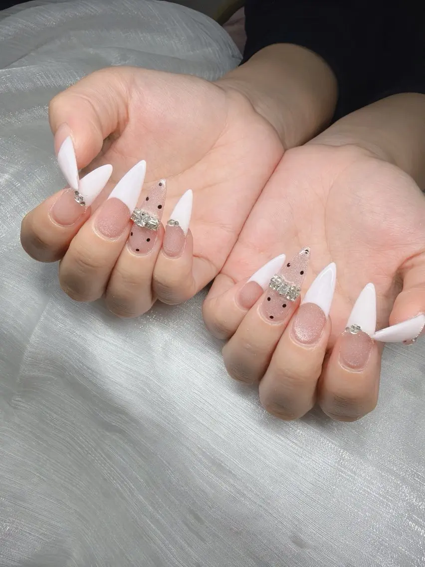 ネイル ハンドネイル Lee Nailsのネイルデザイン