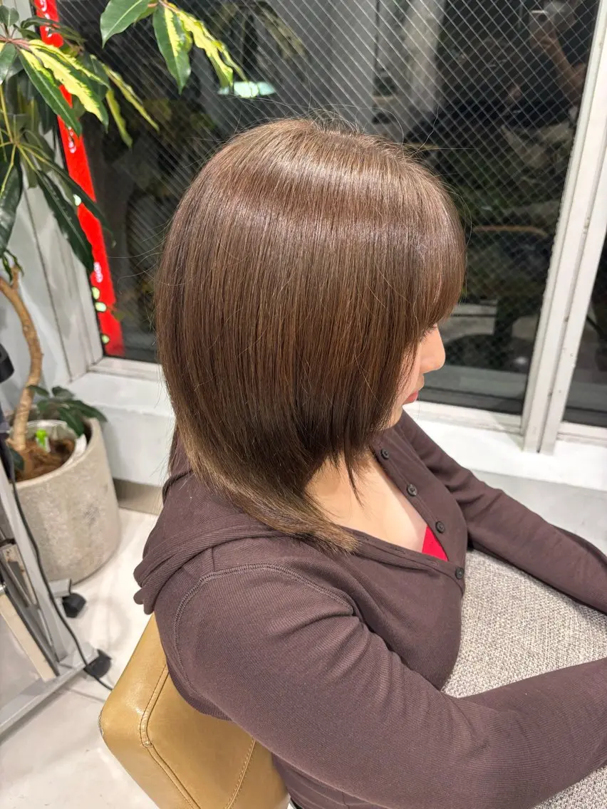 ミディアム トリートメント 油井 緋織のヘアスタイル