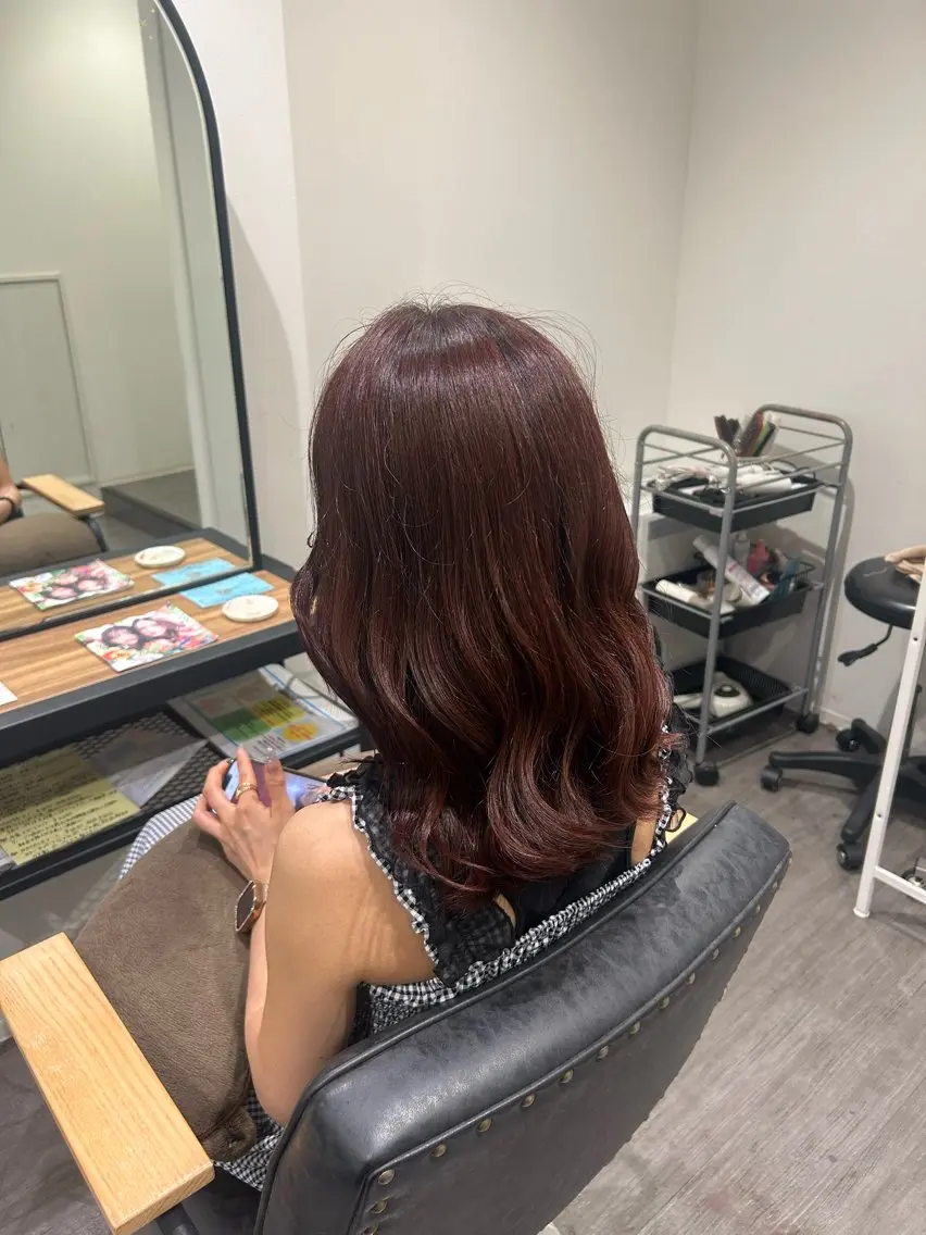 ミディアム カラー ヘアアレンジ ブラウンカラー ピンクカラー ピンクブラウン cocotte 💟草間紫音💟のヘアスタイル