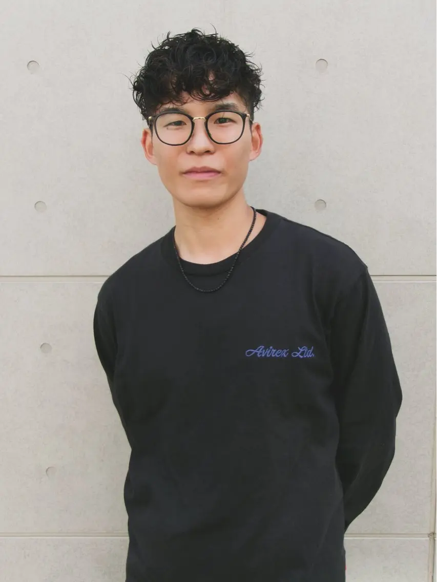 ショート パーマ メンズ スペインカール 原宿↔︎浦和 美容師 折笠 亮のヘアスタイル