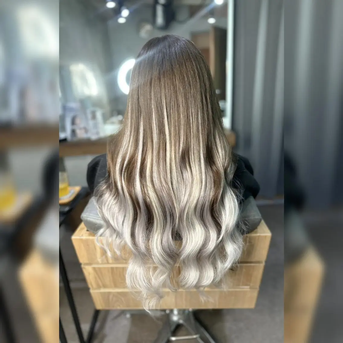 ロング カラー ヘアアレンジ キッズ シールエクステ バレイヤージュ ベージュカラー ブリーチ グレージュ 関西最安値🍓羽エ ク💛シールNO1◎のヘアスタイル