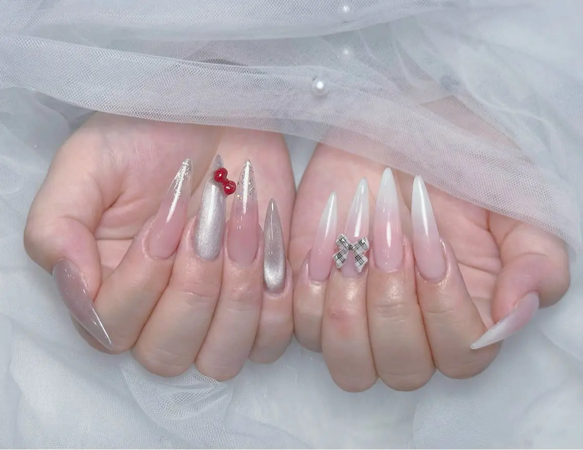ネイル アートネイル オーロラネイル チークネイル 長さ出し フットネイル Miya _nailのネイルデザイン