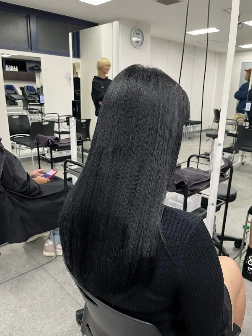 ロング カラー 黒髪 ブルーカラー ブルーブラック 💖トレンド春夏 カラー💖FUTAのヘアスタイル