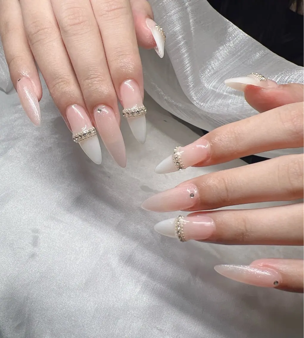 ネイル ハンドネイル Lee Nailsのネイルデザイン
