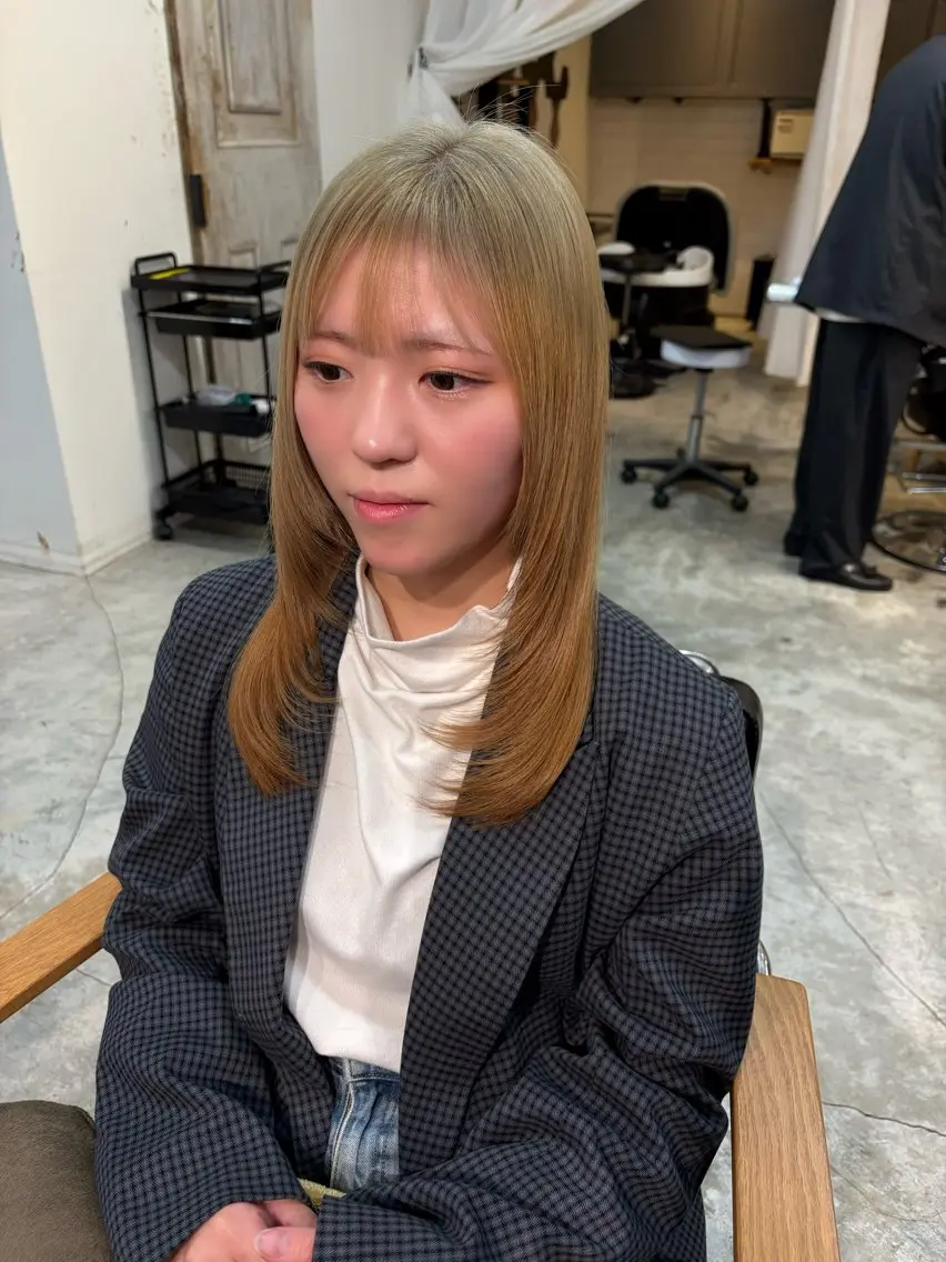 セミロング カラー レイヤーカット 顔周りカット ピンク カラー🩰りりのヘアスタイル