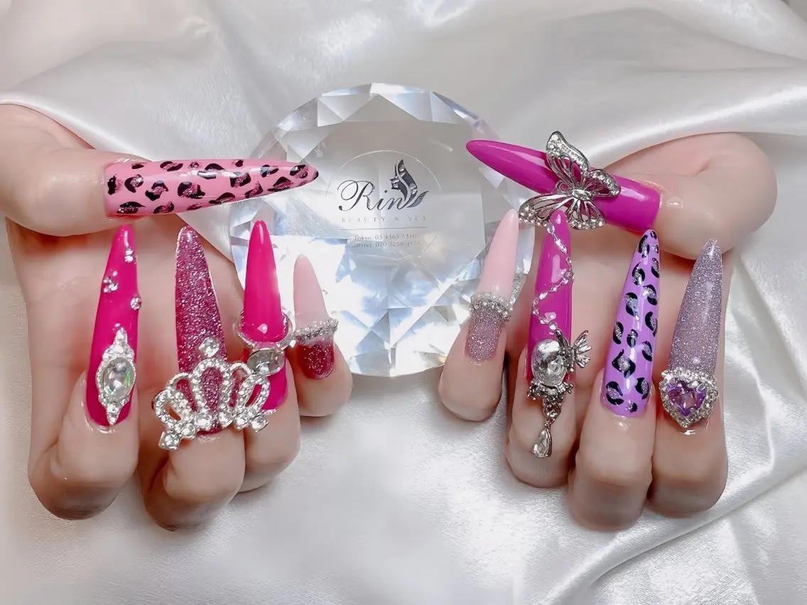 ネイル ブルー チークネイル 桜ネイル クリアネイル ドット ハンドネイル Rin Nail 新大久保店のネイルデザイン
