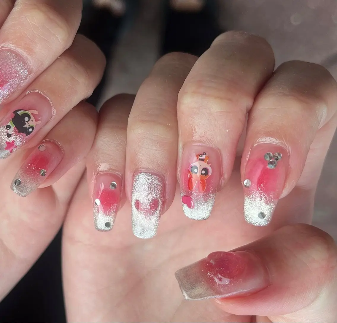 ネイル チークネイル フレンチネイル マグネットネイル マグネットフレンチ Ran Nailのネイルデザイン