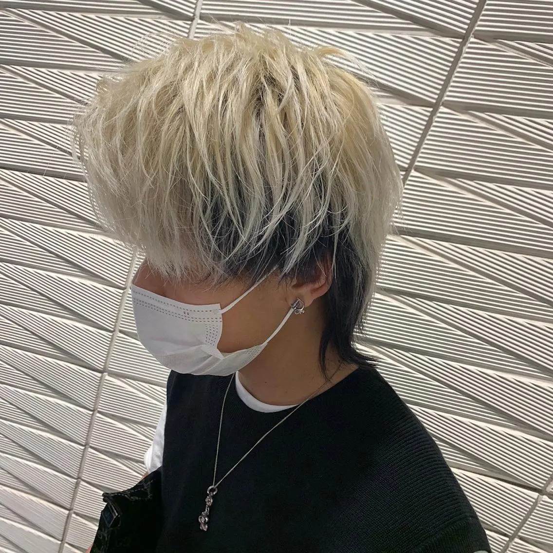 メンズ メンズブリーチ ヘアカラー 大泉 美久のヘアスタイル