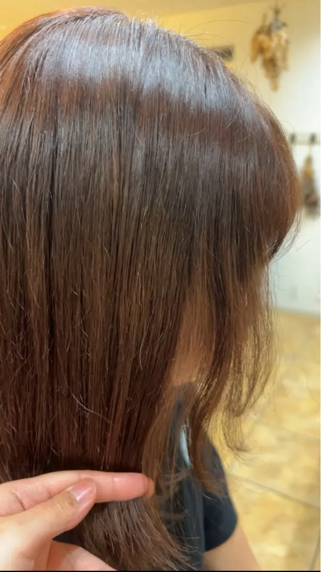 カラー 東 結菜のヘアスタイル