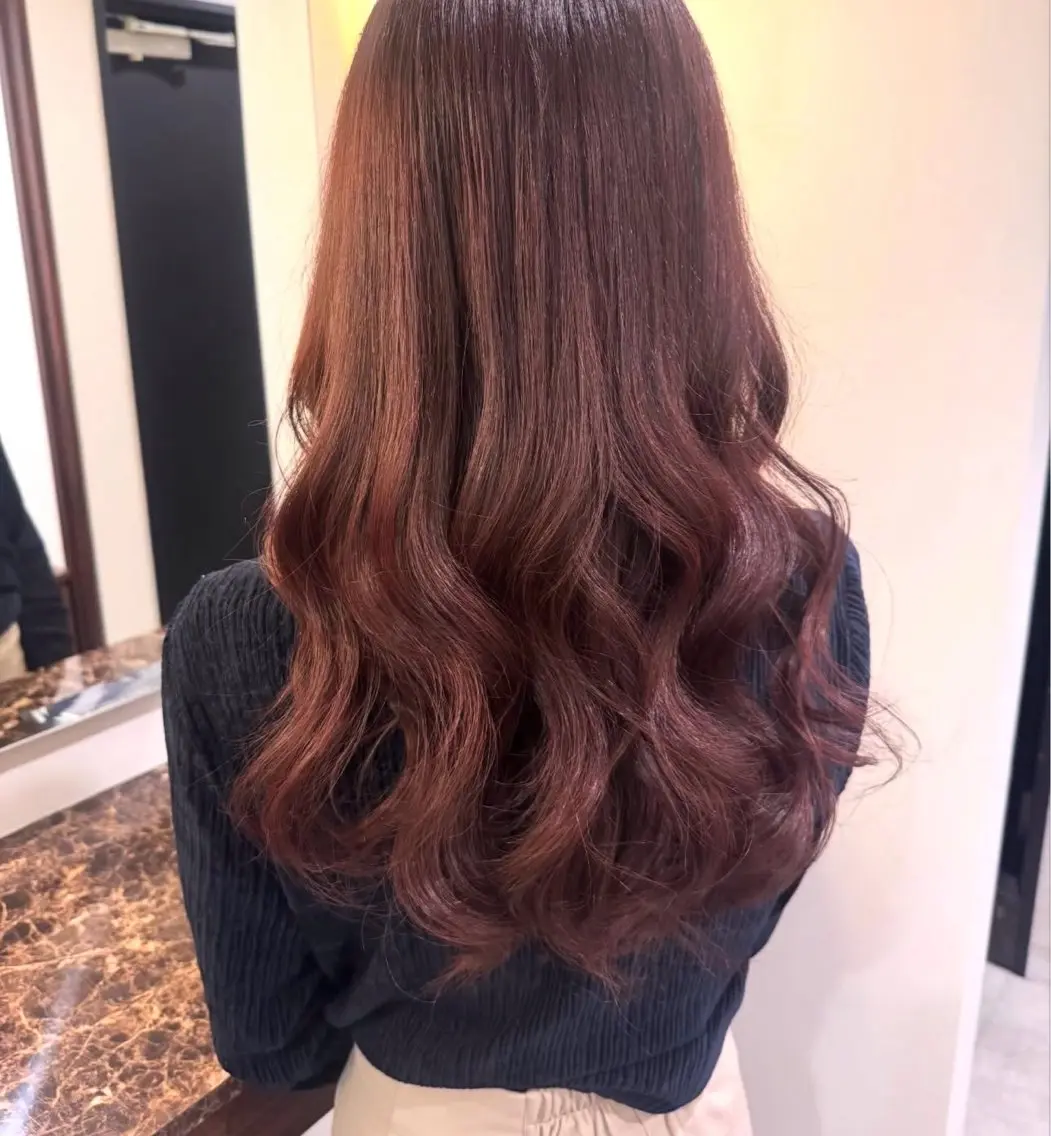 ロング カラー ブラウンカラー ピンクカラー ピンクブラウン Ako  カット・ 縮毛矯正モデル募集のヘアスタイル