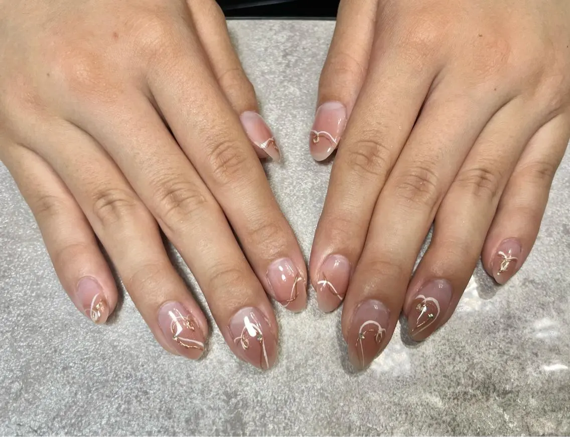 ネイル チークネイル ハート ミラーネイル ハンドネイル BLANC.nail yuuのネイルデザイン