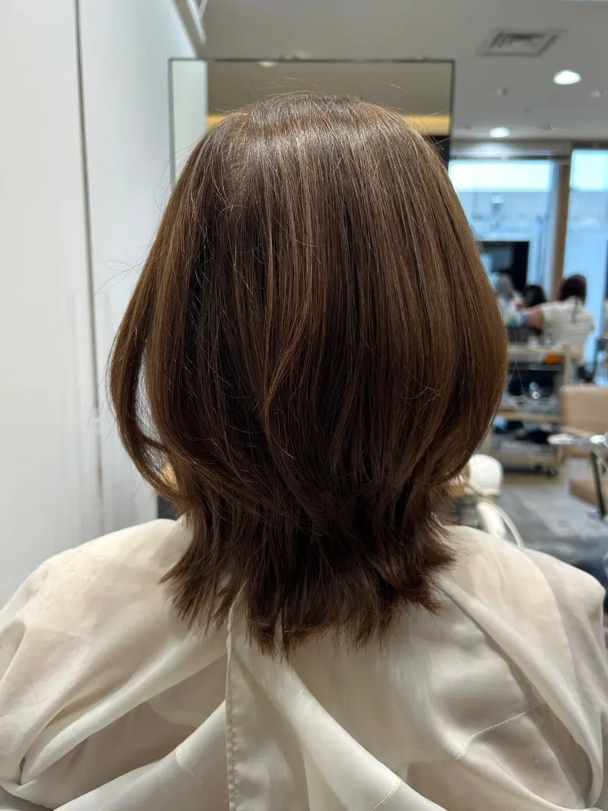 ミディアム くびれヘア ウルフカット AFLOAT / 原 優菜のヘアスタイル